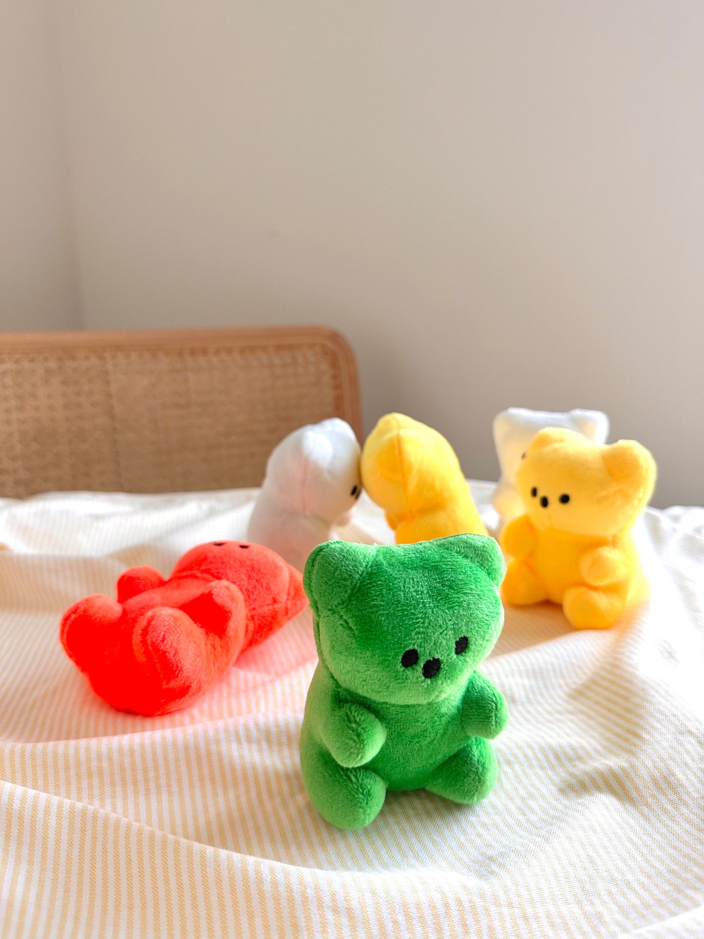 Cute Gummy bear-Shaped Soft Squeak Plush Toy for Dog